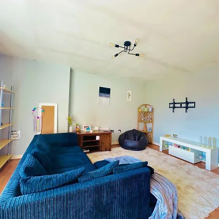 Penthouse Private - Top Rated - Great Location *